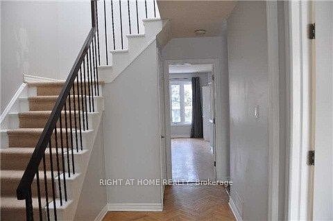 2nd image of 1036 Sawgrass Cres