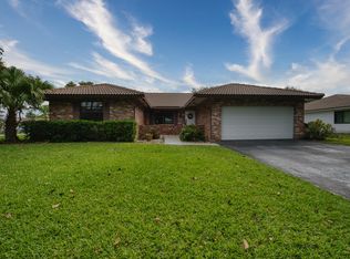 935 NW 110th Ln, Coral Springs, FL 33071