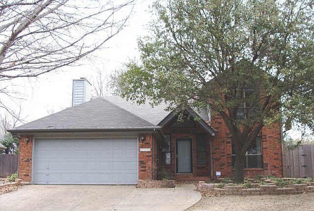 1st image of 2406 Warrington Dr