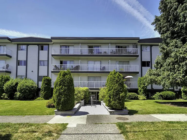 1928 Lee Ave #307 — Photo 6