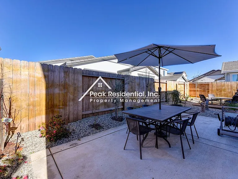 12753 Glass Beach Dr — Photo 64