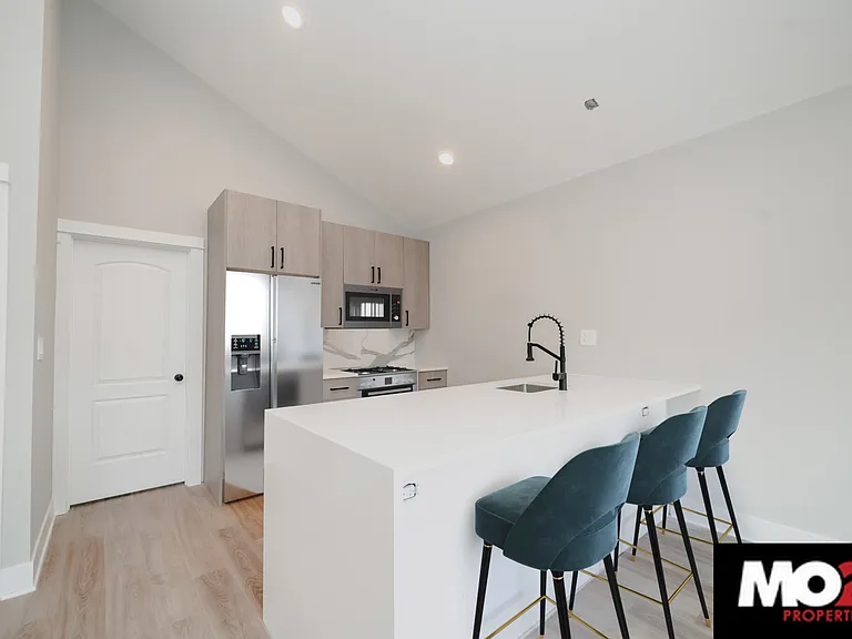 683 N Milwaukee Ave #404 — Photo 5