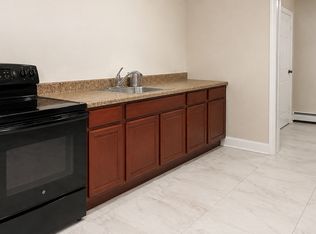 17 Patten Pl #B, Newark, NJ 07112