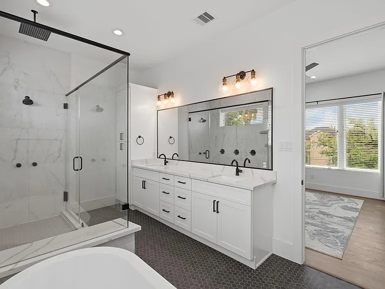 6010 Truro St #C — Photo 36