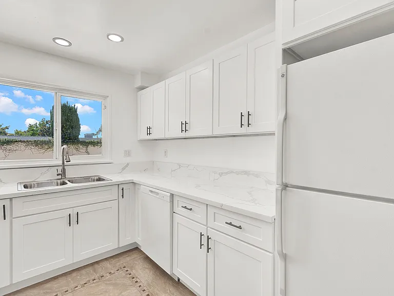 5091 Casa Oro Dr — Photo 6