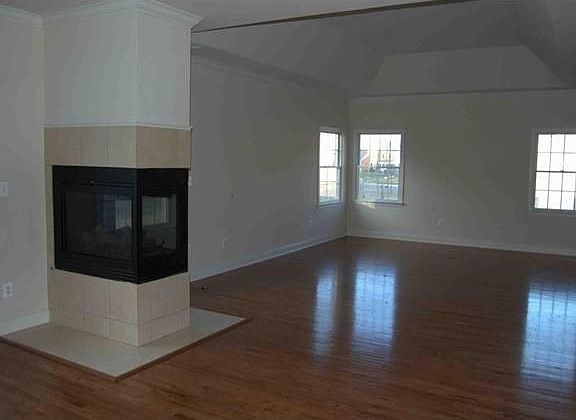 4th image of 23349 Lennoxville Way