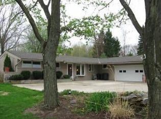 35410 Solon Rd, Solon, OH 44139