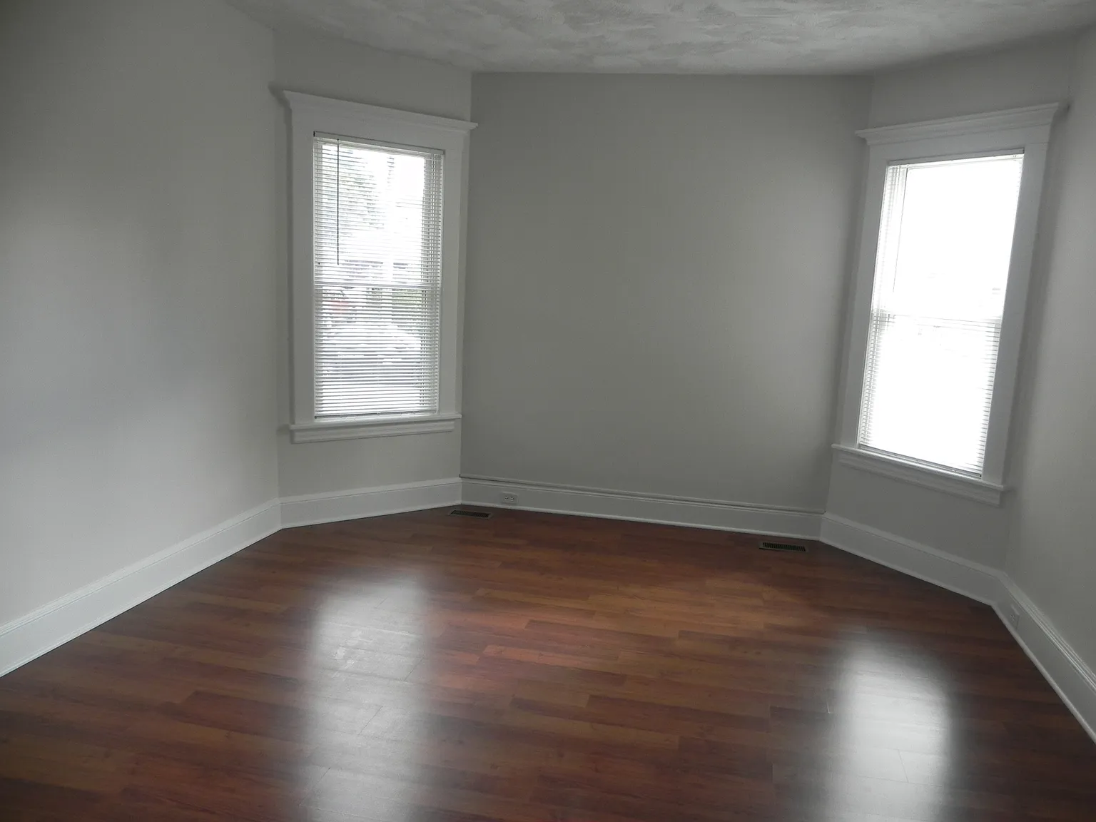 2 bed, 1091 sqft, $2,800 — Photo 2