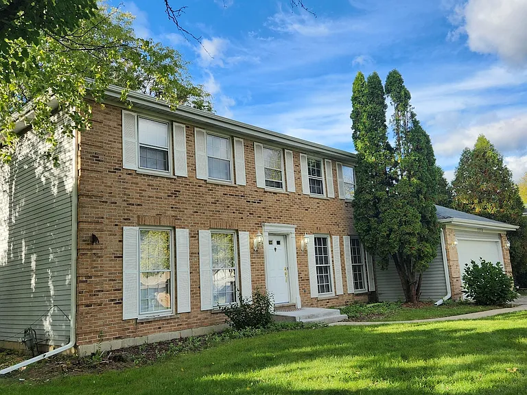 3250 Drew St — Photo 3