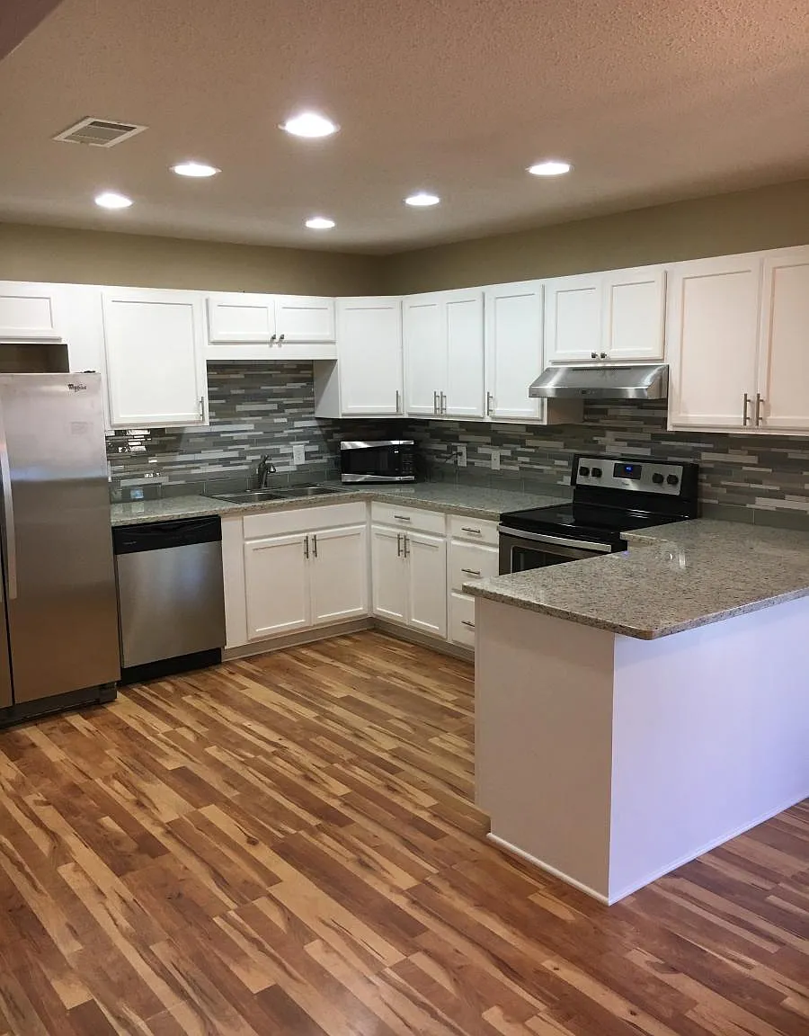 43218 Lake Terrace Drive — Photo 4