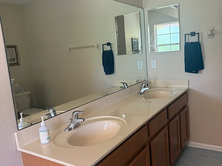 869 Assembly Ct — Photo 25