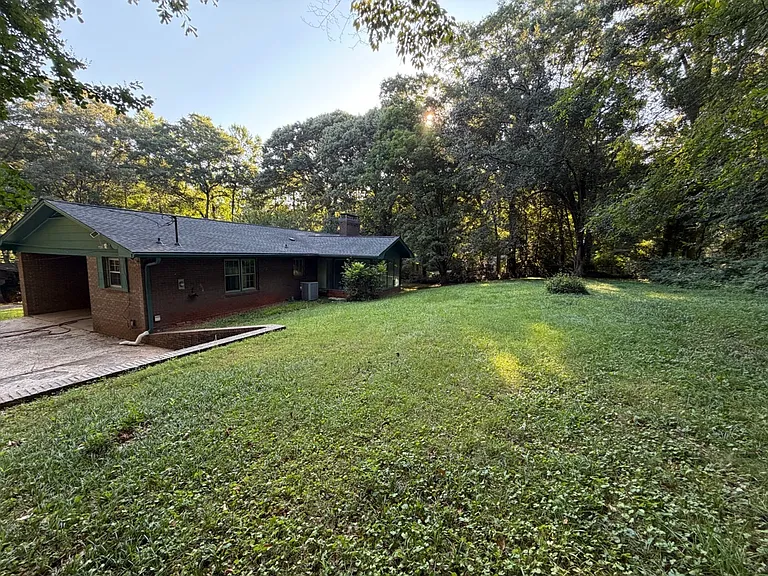 54 Dickson Cir — Photo 10