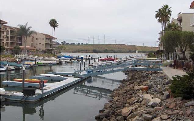 LIVE IN BRISTOL COVE