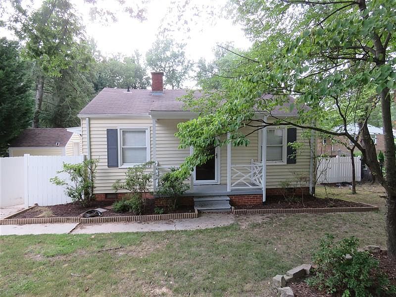 1st image of 2729 Shady Lawn Dr