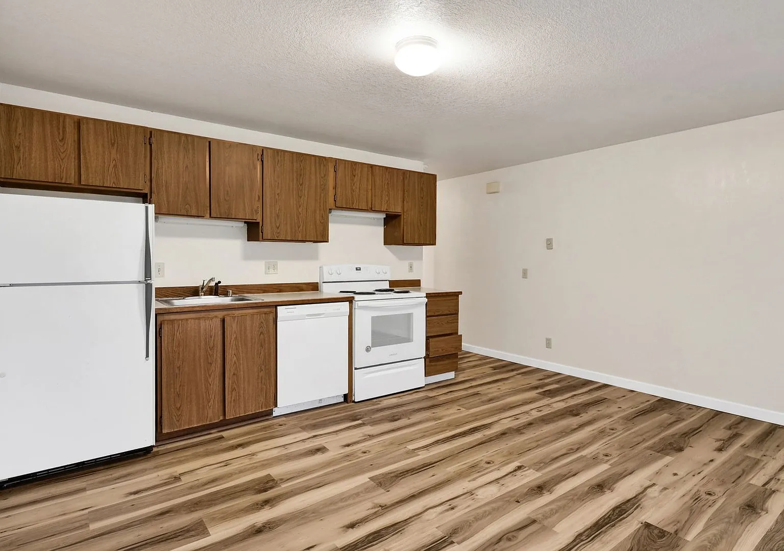 2303 Taylor Ave — Photo 4