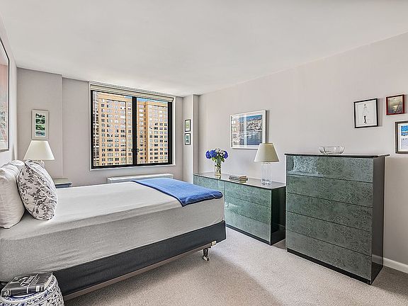 4th image of 300 E 54th St APT 25J