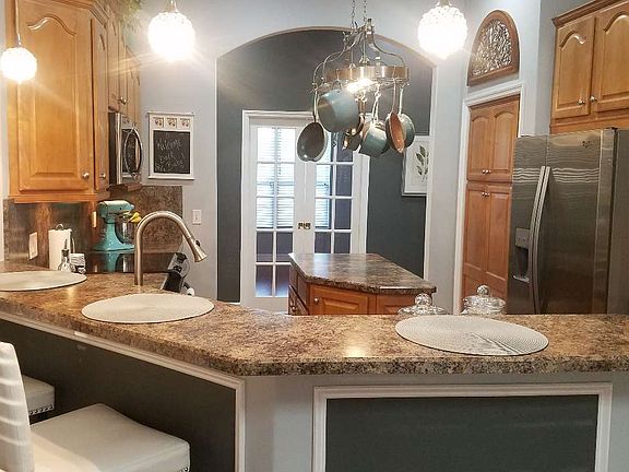 5th image of 1214 NW Blackberry Cir