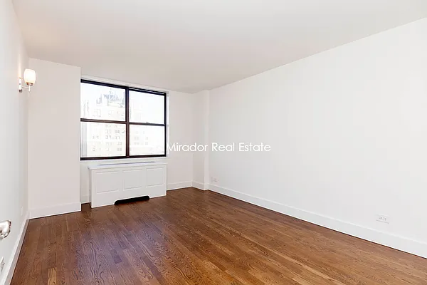 Rented by Mirador Real Estate | media 35