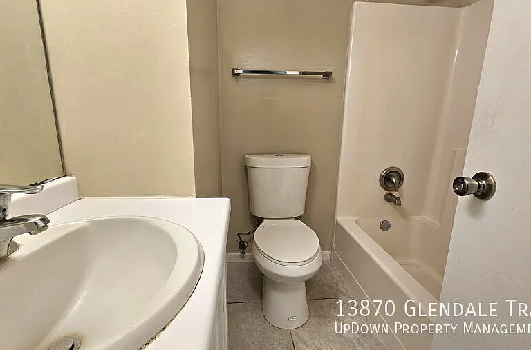 13870 Glendale Trl — Photo 12