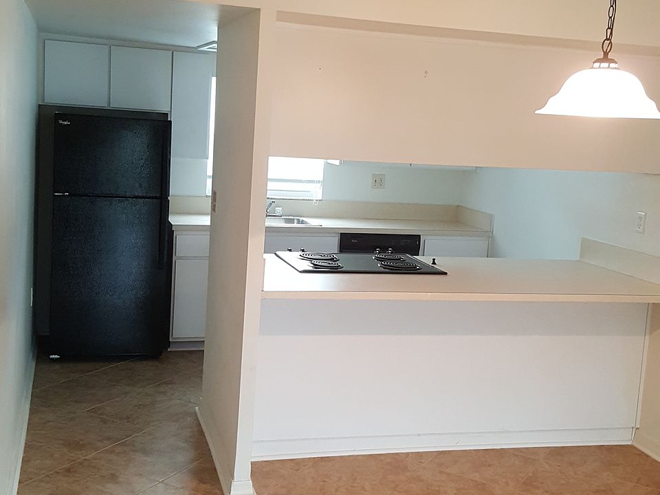 2nd image of 191 Cambridge Ln