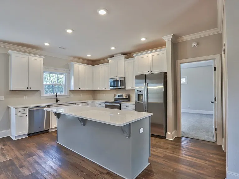 43 Sarlan Garden Dr — Photo 12
