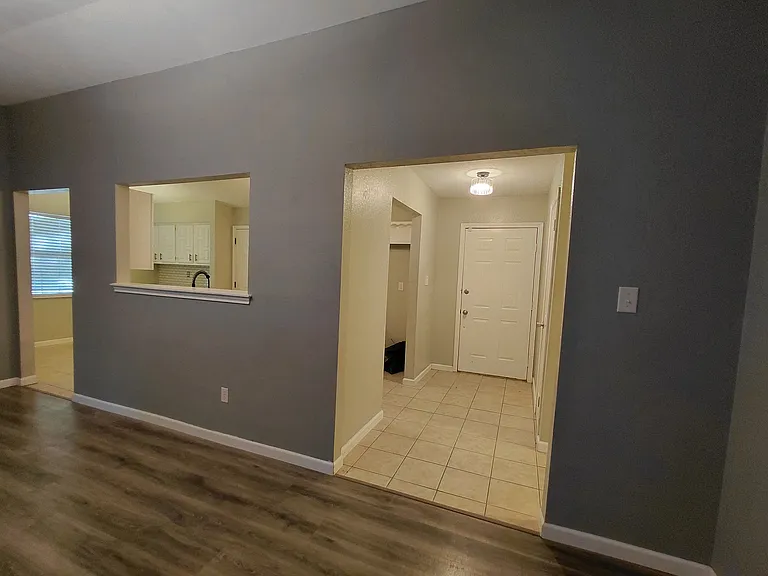 1109 W Los Angeles Cir — Photo 5