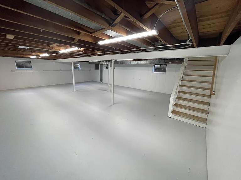 9521 Kildare Ave — Photo 18