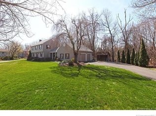 7 River Bend Ln, Windsor, CT 06095