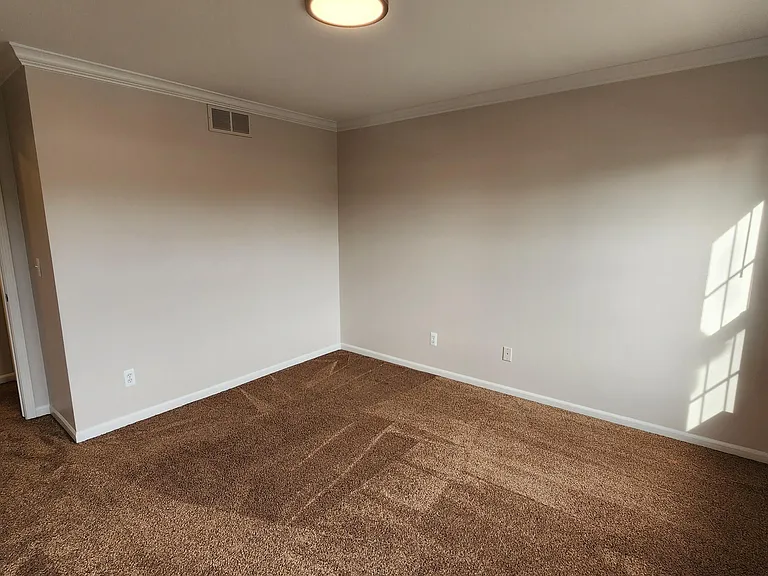 1574 Kessler Ave — Photo 15