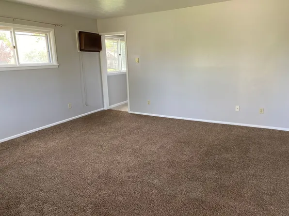 815 Colony Apts