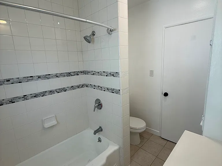1306 Gordon St #C — Photo 7