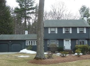 26 Wildwood Dr, Bedford, MA 01730