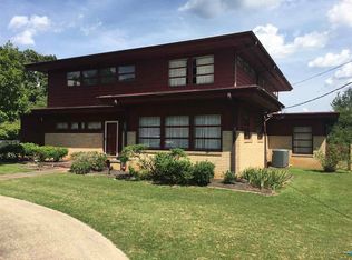 148 N Broad St, Lexington, TN 38351