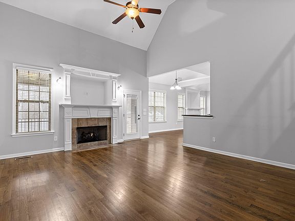 3rd image of 1025 Manassas Dr