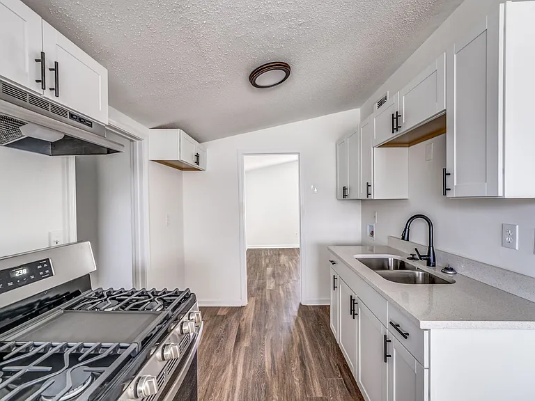 4980 Vickie Dr — Photo 3