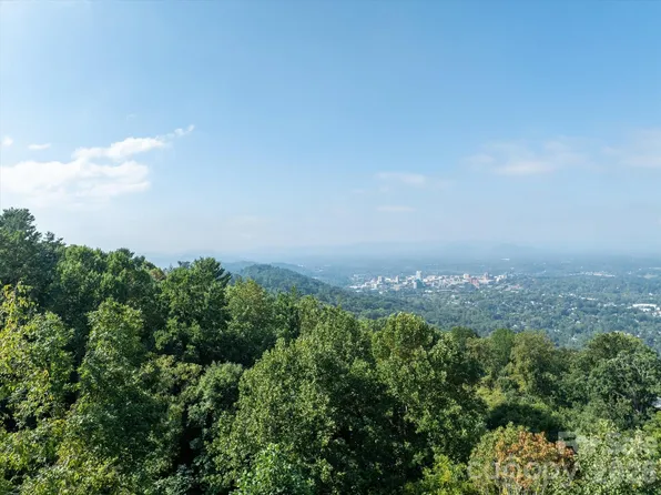 99999 Westhaven Dr #32, Asheville, NC 28804