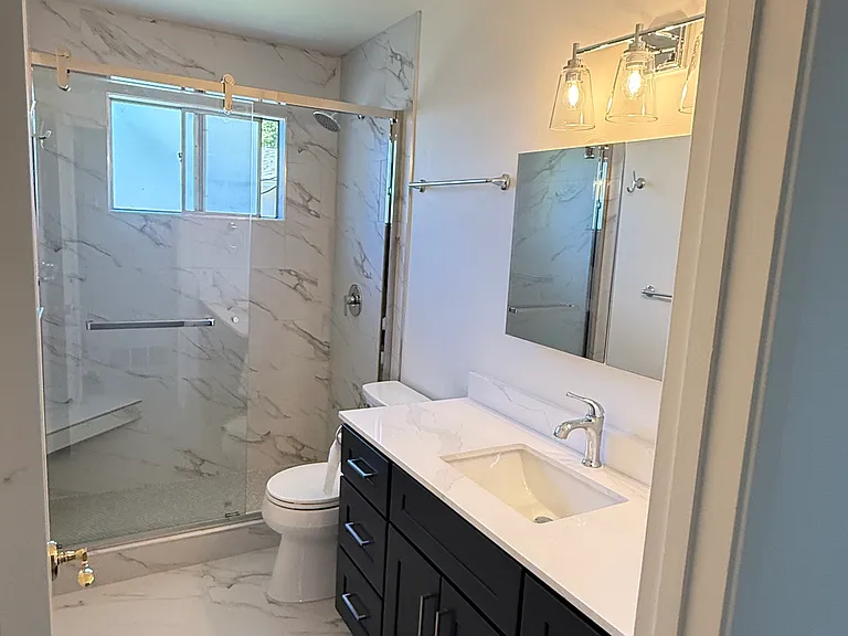 190 Sierra Dr #C — Photo 7
