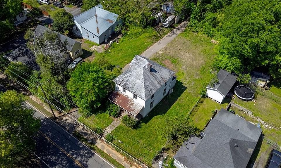 1st image of 420 N Gilmer St
