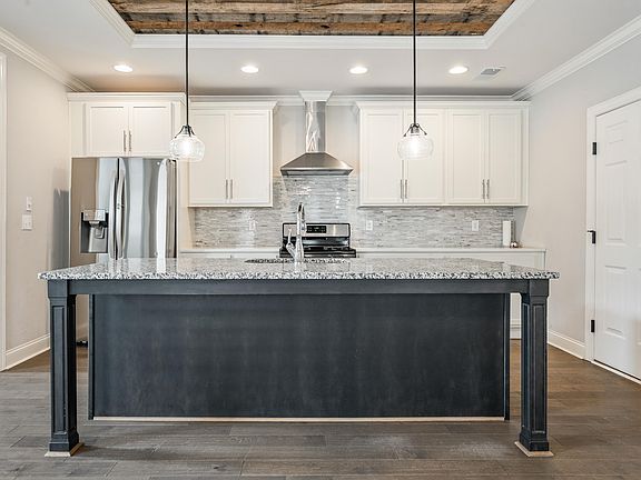 4th image of 6578 Spring St