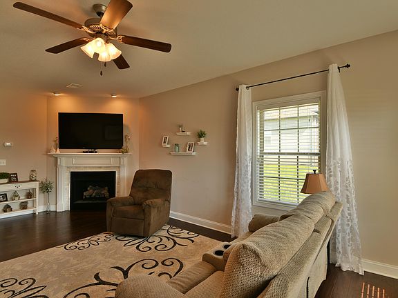 5th image of 2405 Andersonville Dr