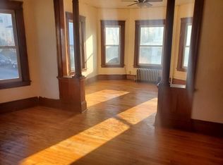 8 View St #2, Worcester, MA 01610