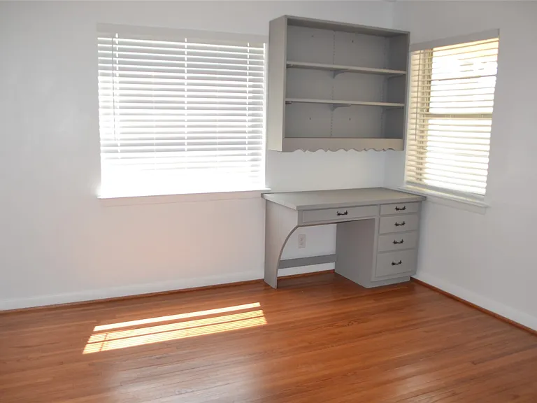 3879 Clover Ln — Photo 11