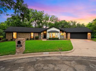 3241 Village Park Dr, Waco, TX 76708