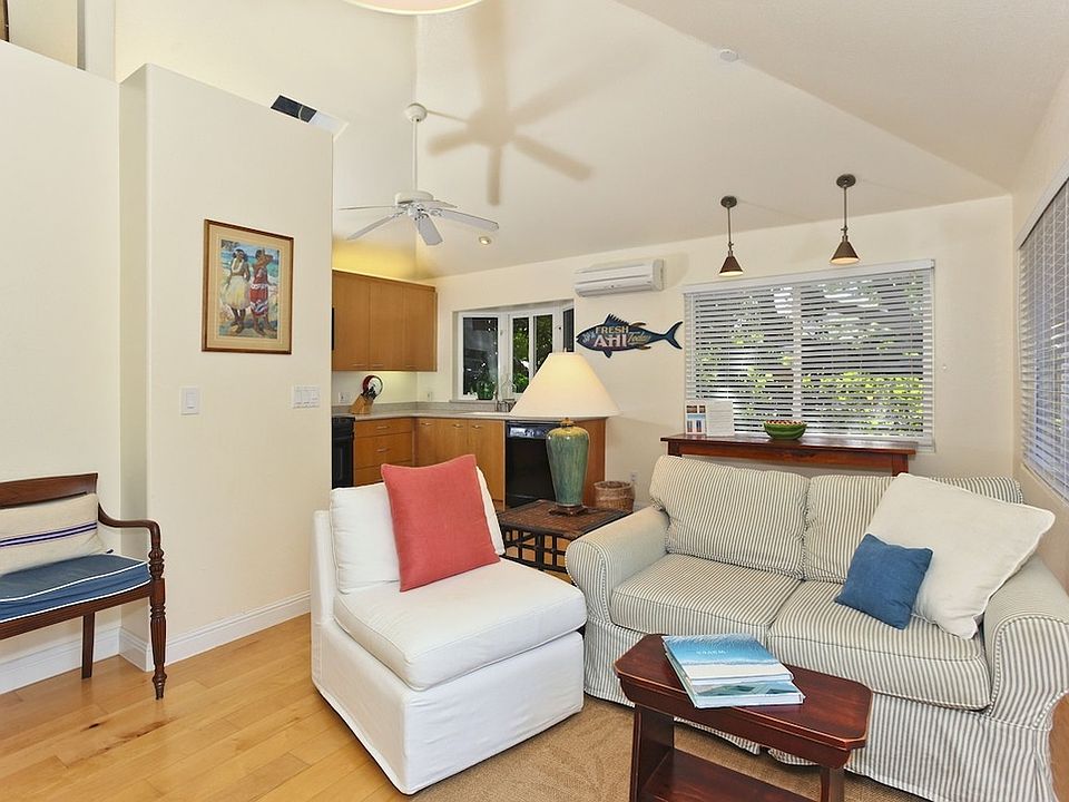 living/dining area upstairs