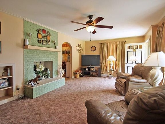 2nd view of Livingroom