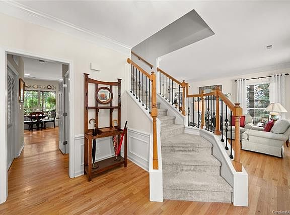 2nd image of 6526 Kentdale Ct