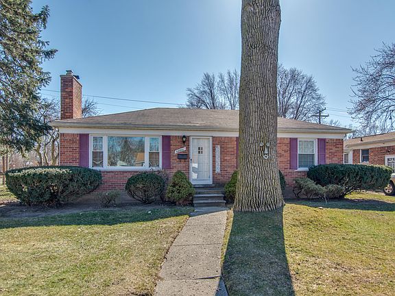 3rd image of 32801 Vermont St