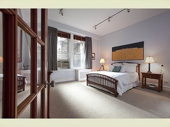 4th image of 48 E 13th St APT 4A