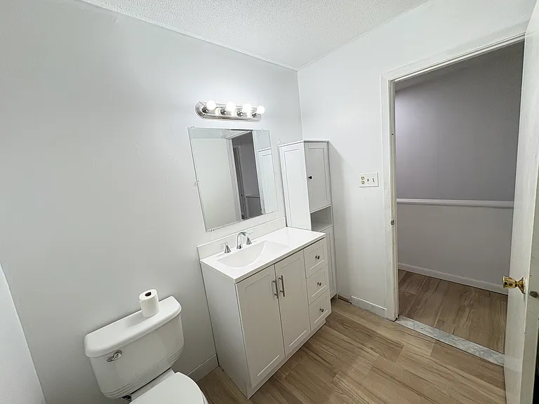 715 Frenchtown Rd — Photo 20