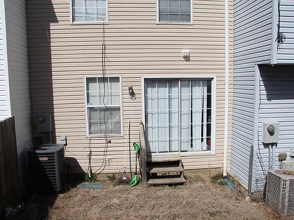 2nd image of 108 Picadilly Ln